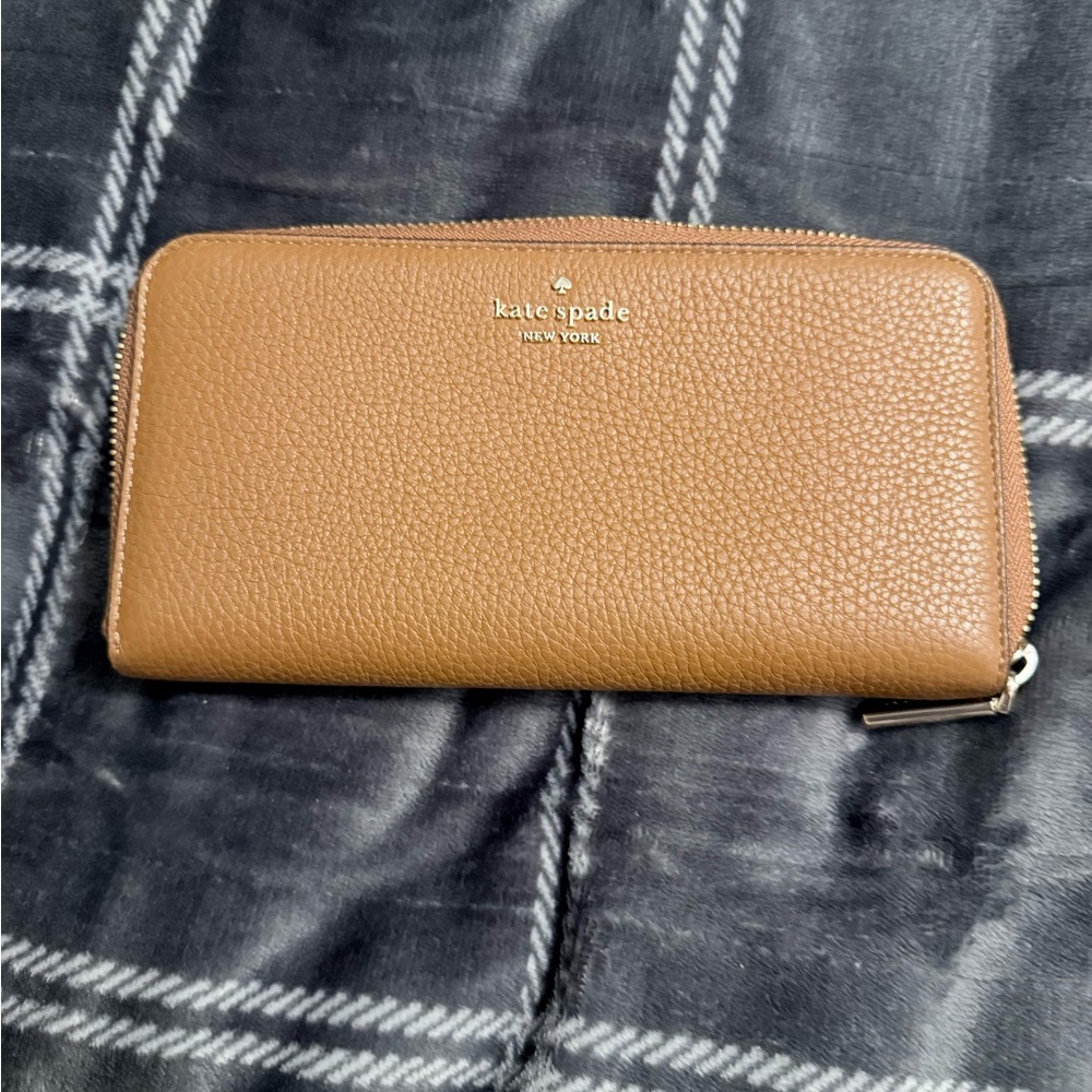 Kate Spade Brown Leather Zip Wallet